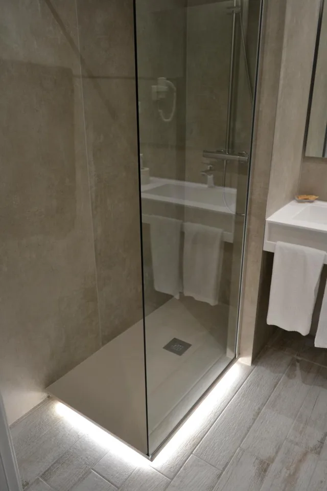 غرفة رباعية بإطلالة على البحر، Hotel Puntaquattroventi 7/7