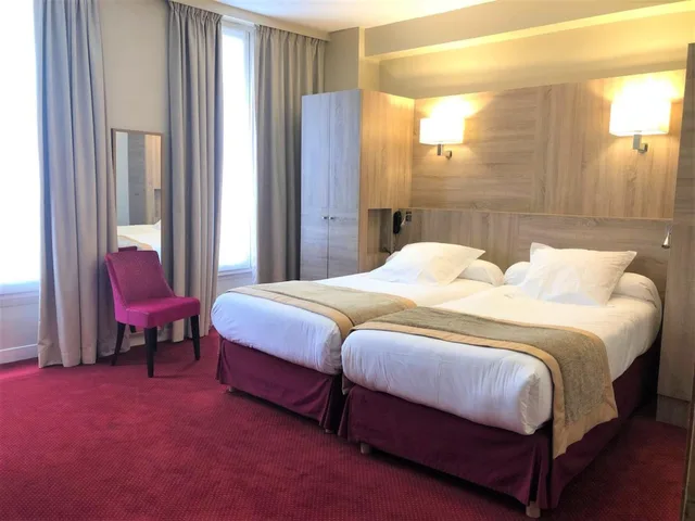 غرفة سوبيريور بسريرين منفصلين، HOTEL DE SUEZ 1/5