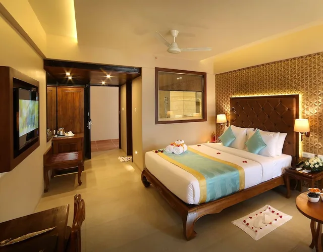غرفة ديلوكس بسرير كينج بإطلالة على البحيرة، Uday Backwater Resort 1/3