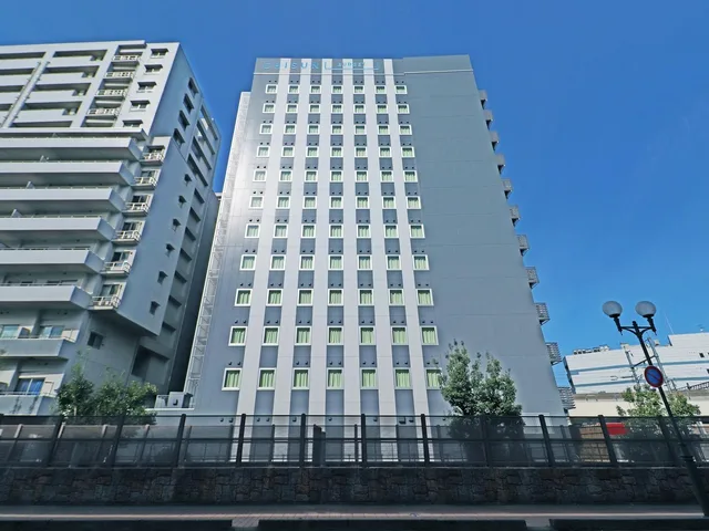 غرفة بسريرين منفصلين وسرير بطابقين، CHISUN BUDGET Kanazawa Ekimae 1/1