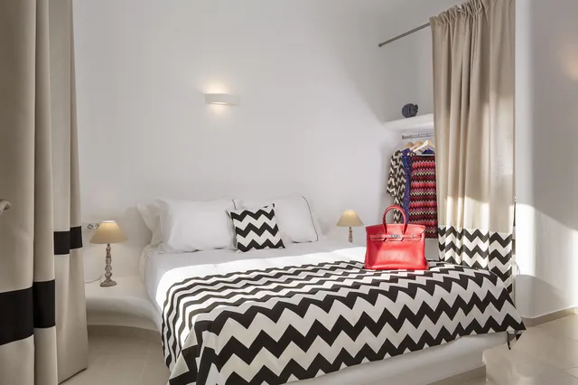 Residence, 2 King Beds, Outdoor Jetted Tub, Sofa، Colours Of Mykonos 2/8