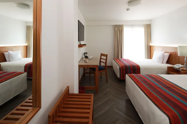 غرفة عائلية بسريرين مزدوجين، Hotel San Agustin Posada Del Monasterio Arequipa 1/5