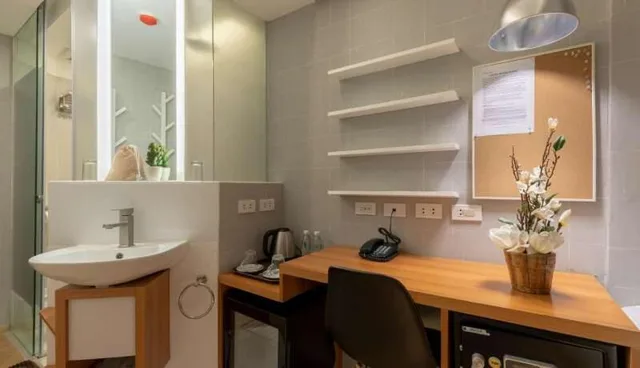 غرفة قياسية بسرير مزدوج بإطلالة، Selah Pods Hotel Manila 4/5