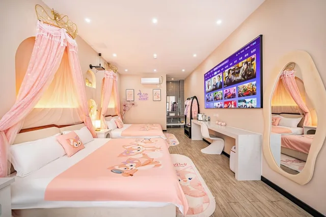 غرفة عائلية بسريرين كوين، Chuxin Moshe Hotel 2/3