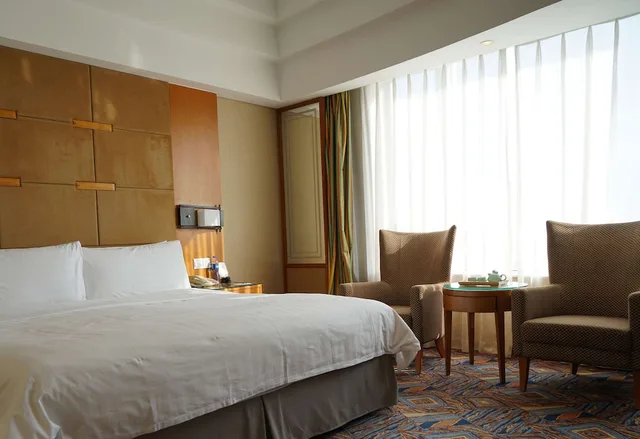 غرفة ديلوكس بسرير كينج، Shangri La Baotou 2/6