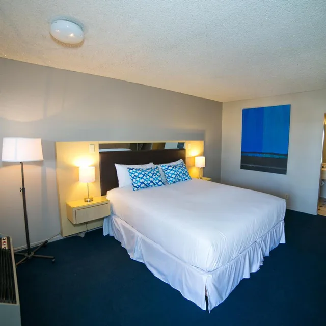 غرفة بسرير كينج لغير المدخنين، Motel6 Las Vegas, NV - Downtown Fremont St Experience 1/4