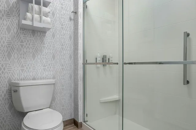 Studio, King Bed, Peloton، Hampton Inn and Suites Muncie 2/2