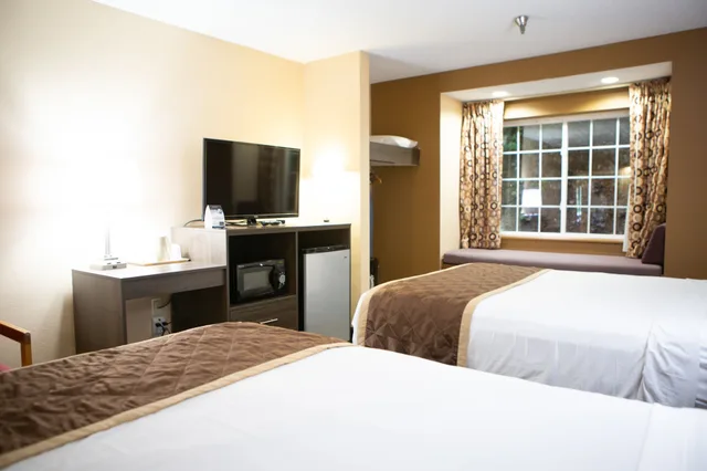 غرفة قياسية بسريرين كوين، Guest Inn Pigeon Forge 1/6