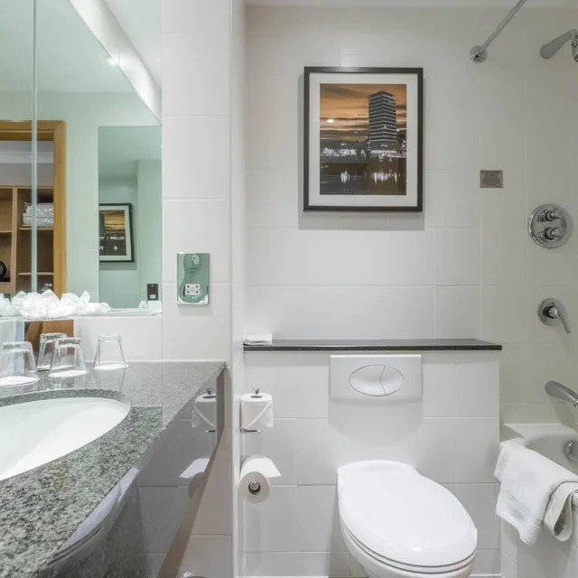 غرفة بسرير كينج، Clayton Hotel Cork City 2/4
