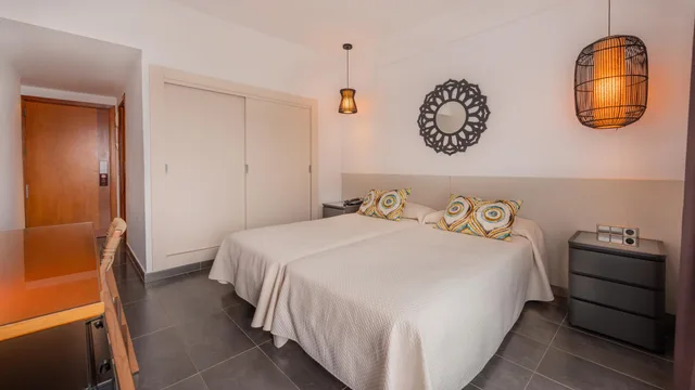 غرفة ديلوكس بإطلالة على البحر، Palladium Hotel Cala Llonga - Adults Only 8/10
