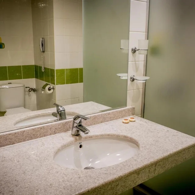 غرفة بسرير مزدوج أو سريرين منفصلين بإطلالة على البحر، Hotel Gergana All Inclusive 10/10