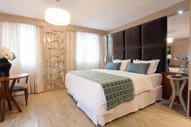 جناح بريميوم بسرير كينج، Cercano Hotel 1/4