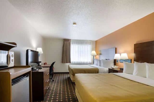 غرفة رباعية بسريرين كوين، Quality Inn Osceola, IA 2/2
