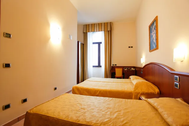 غرفة سوبيريور ثلاثية بسرير مزدوج وسرير فردي بإطلالة على البحيرة، Garda Family House 1/4