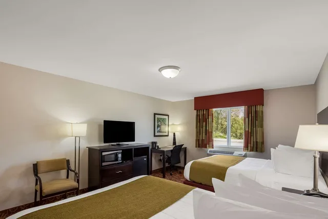 غرفة بسريرين كوين يُسمح فيها بالحيوانات الأليفة، SureStay Hotel By Best Western Whittington 4/5