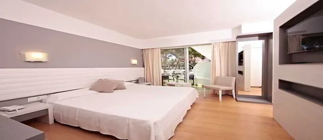 غرفة عائلية، Hotel Spa S Entrador Playa 1/1