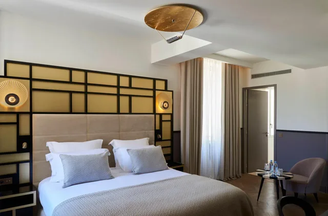 Deluxe, Hotel Les Roches Blanches 2/9