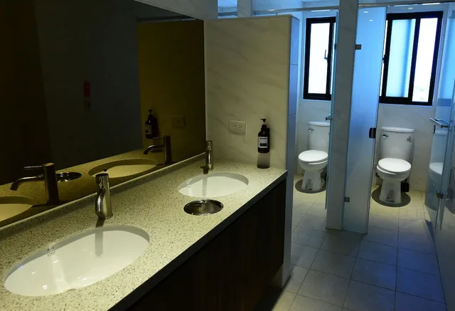 Room, Double Bed, Shared Bathroom, No Window، Lutel Hotel 2/6