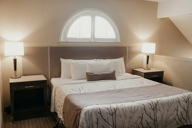 Loft, Suite, King Bed، Eastland Suites Hotel & Conference Ctr, Trademark by Wyndham 2/2