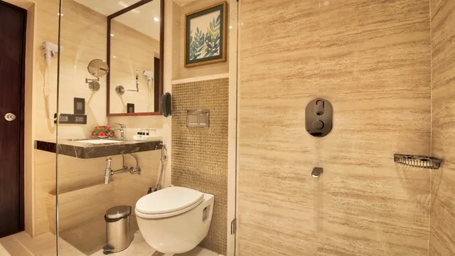 غرفة سوبيريور بسرير كينج، Golden Tulip Essential Jaipur 3/3