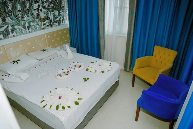 غرفة قياسية بسريرين منفصلين بإطلالة على المسبح، Azak Beach Hotel 5/9