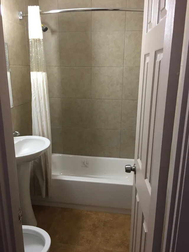 غرفة بسريرين مزدوجين للمدخنين، Economy Motel 2/2