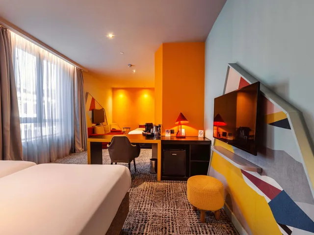 Family, King Bed, Ibis Styles Tbilisi Center 3/9
