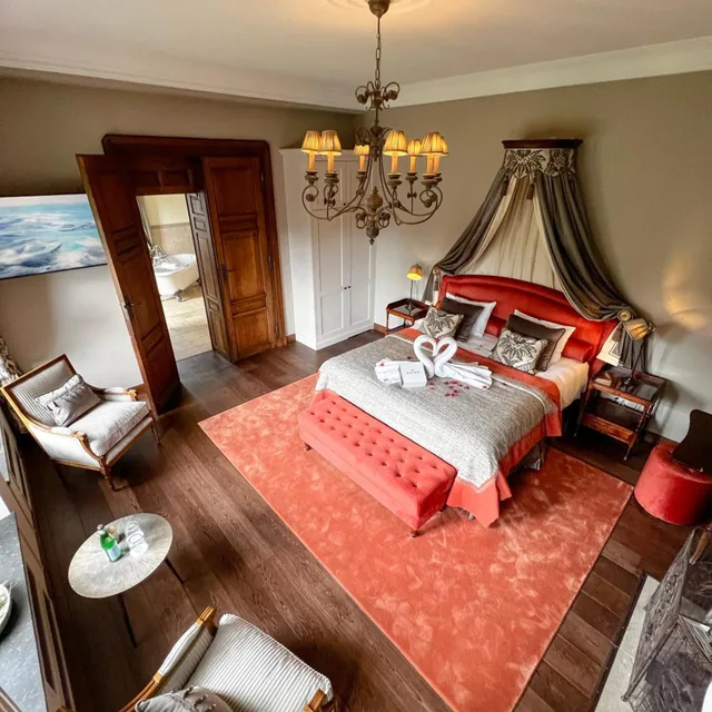 جناح، CHATEAU D'URSPELT 4/9