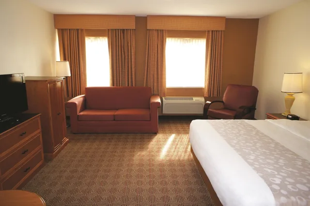 Room, King Bed, Sofa, Quality Inn & Suites Raleigh Durham Airport 7/9