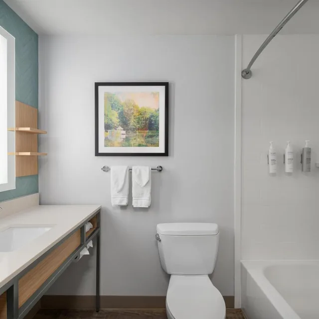Junior Suite, 2 Queen Beds, Sofa, Hilton Garden Inn Wooster 2/3