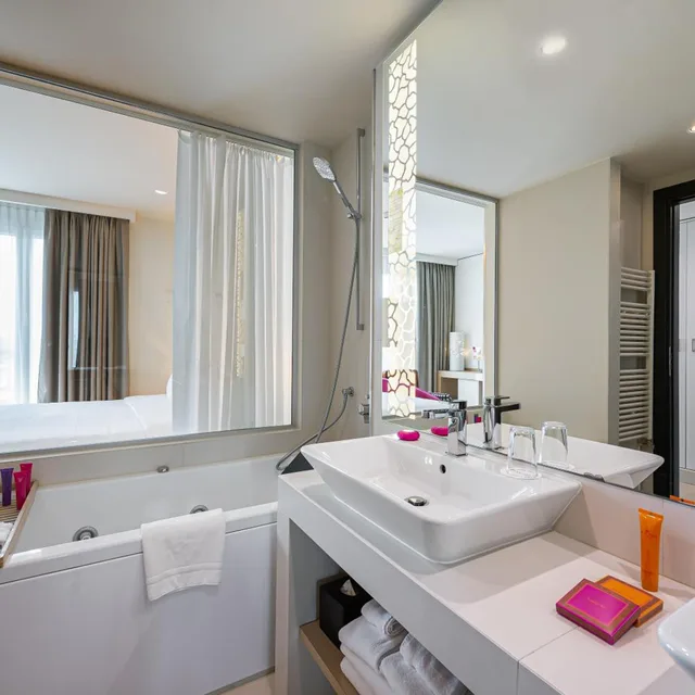 جناح بإطلالة على البحيرة، Hotel N Vy 4/6