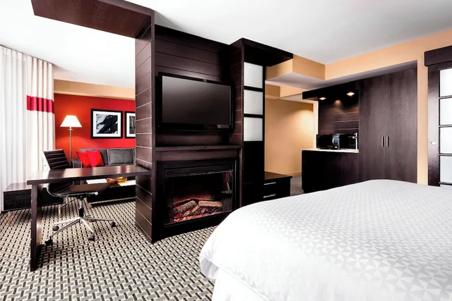 استوديو بسرير كينج مع أريكة، Four Points By Sheraton Meadowvale 1/2
