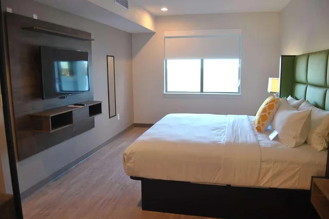 غرفة لذوي الإعاقة، Wyndham Garden College Station 1/1