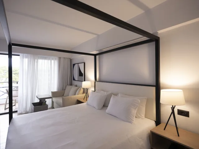 Room, Double or Twin Bed, Lateral Side Sea View، Hersonissos Palace 1/4