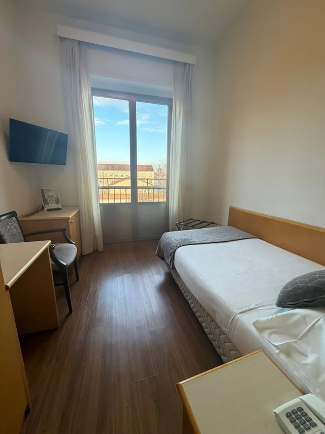 غرفة مفردة، Sant Ambroeus Hotel 5/24