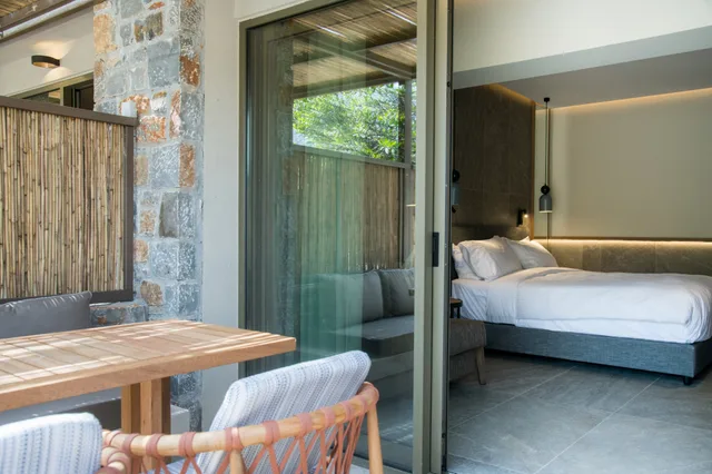 غرفة كلاسيكية بسرير مزدوج بإطلالة على الحديقة بمسبح خاص، King Minos Retreat Resort and Spa 3/7