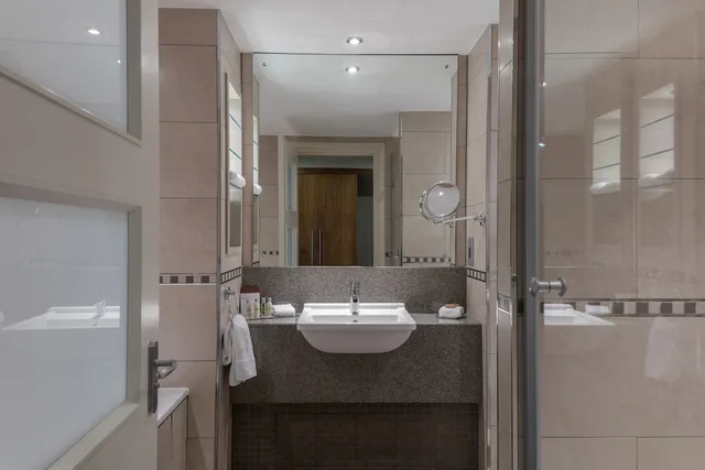 غرفة ديلوكس عائلية بسرير كينج، Glasgow Westerwood Hotel, Spa & Golf Resort 1/1
