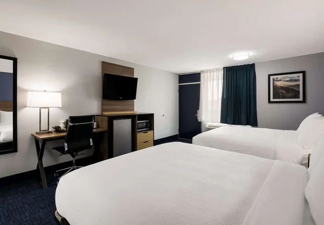 غرفة بسريرين كوين، SureStay Plus by Best Western Pigeon Forge 4/5