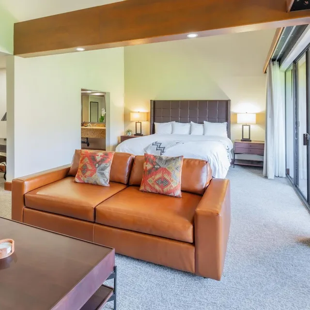 جناح بسرير كينج، Ventana Canyon Club and Lodge 4/8