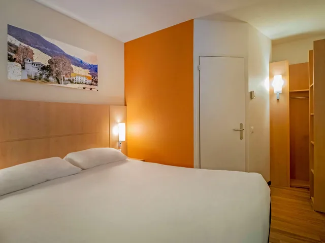 غرفة قياسية بسرير مزدوج، IBIS LOCARNO 1/8