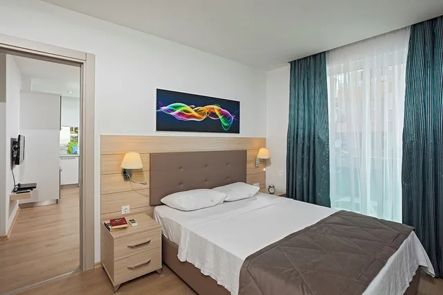 1 Bedroom, Apartment, Double Bed, The Room Hotel & Apartments 2/3