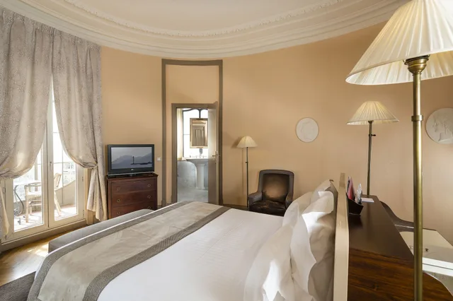 Rotunda, King Bed، Le Cavendish 3/10