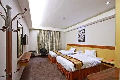 جناح جونيور، Grand Puncak Lestari Hotel 1/2
