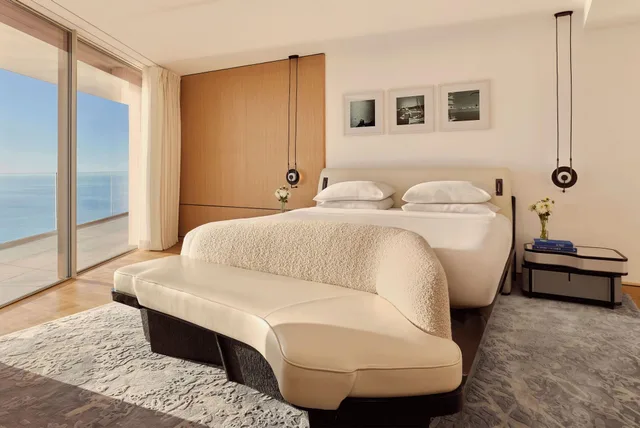 جناح بإطلالة على البحر بغرفتي نوم، The Maybourne Riviera 1/2