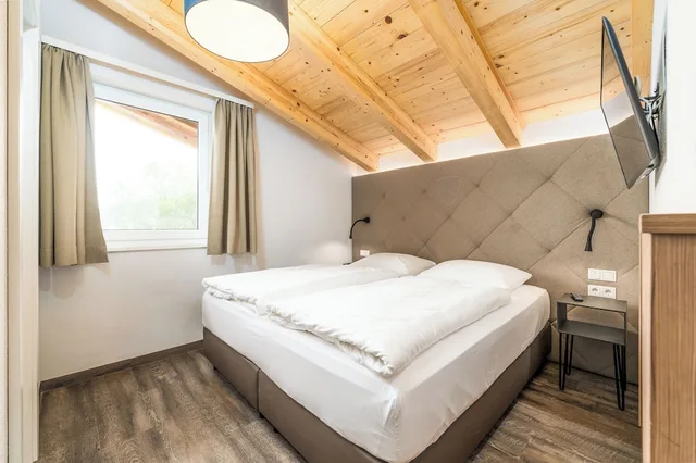 3 Bedrooms, Penthouse, 3 King Beds, Sofa, Sauna، Avenida Panorama Suites Kaprun 3/10
