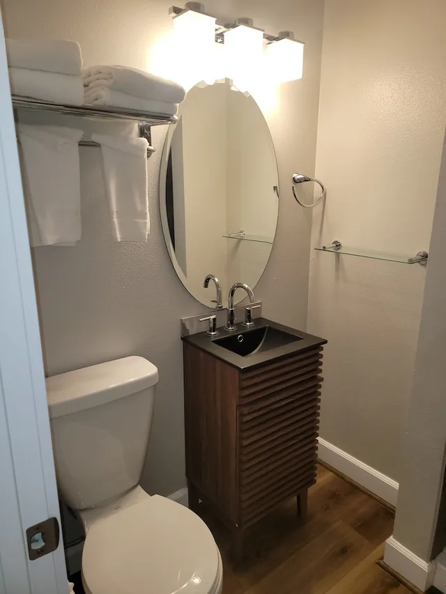 غرفة سيغنتشر بسرير كوين، Bridge Street Inn 3/3