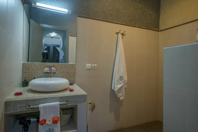 غرفة بسرير كوين بإطلالة على الحديقة، Taj Atlas Wellness Boutique Hotel And Spa 4/4
