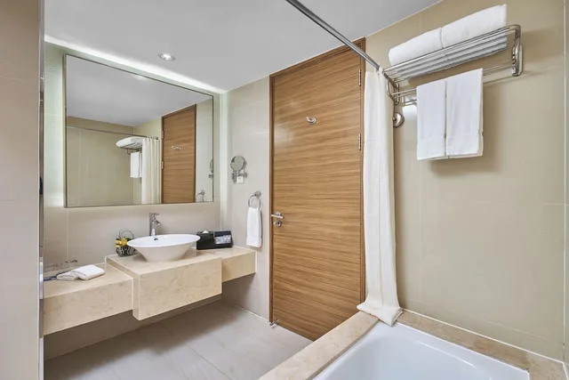 غرفة بسرير كينج في طابق مرتفع، Four Points By Sheraton Shanghai Daning 9/9