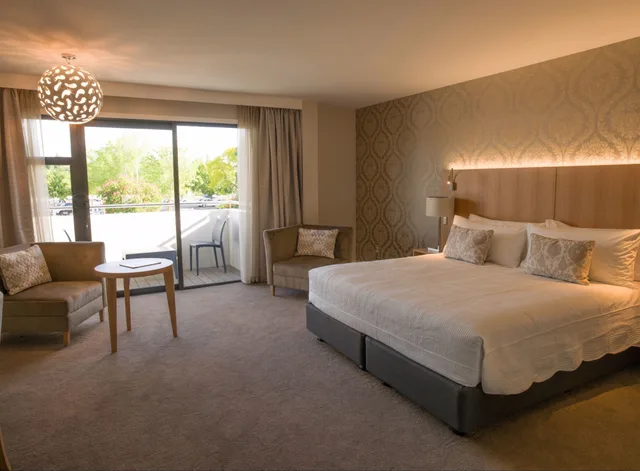Deluxe, King Bed, Accessible, Porters Boutique Hotel 1/5