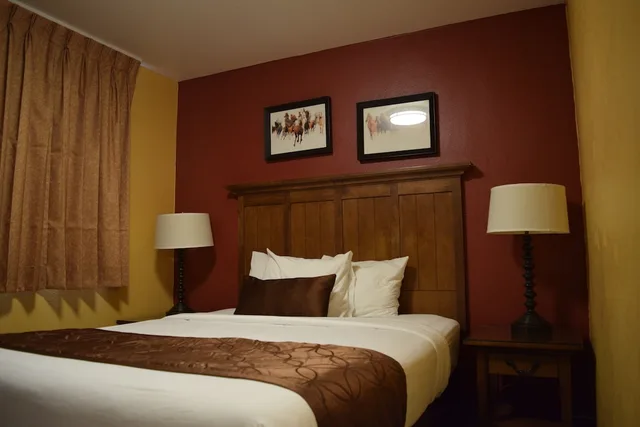 غرفة قياسية بسرير كينج، Royal Victorian 3/5